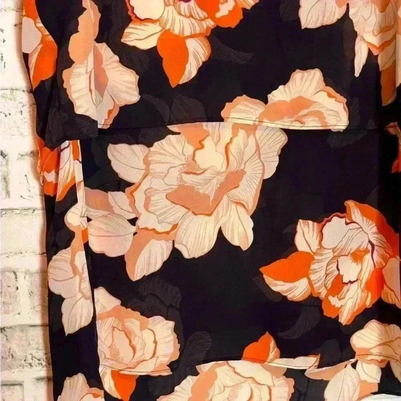 CAbi Blossom Floral top navy ,orange, And Cream sz Medium Tiered Layers - Picture 4 of 8